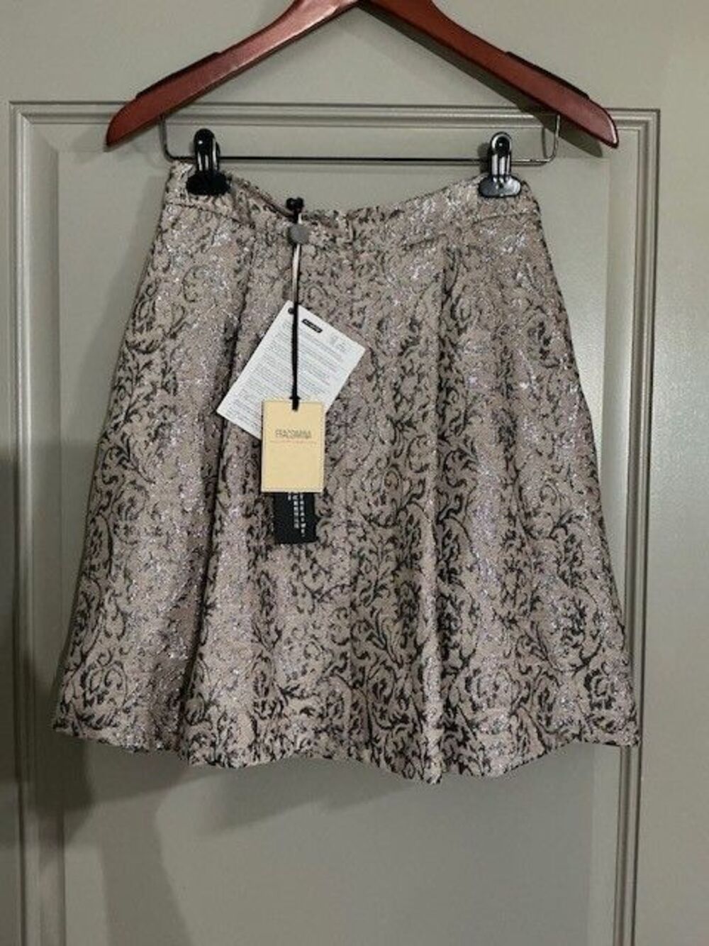 Fracomina Premiere Collection Silver Beige Pleated Skirt NWT Sz 6